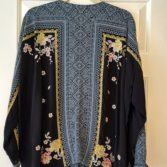 Johnny Was button up top - Picture 4 of 4